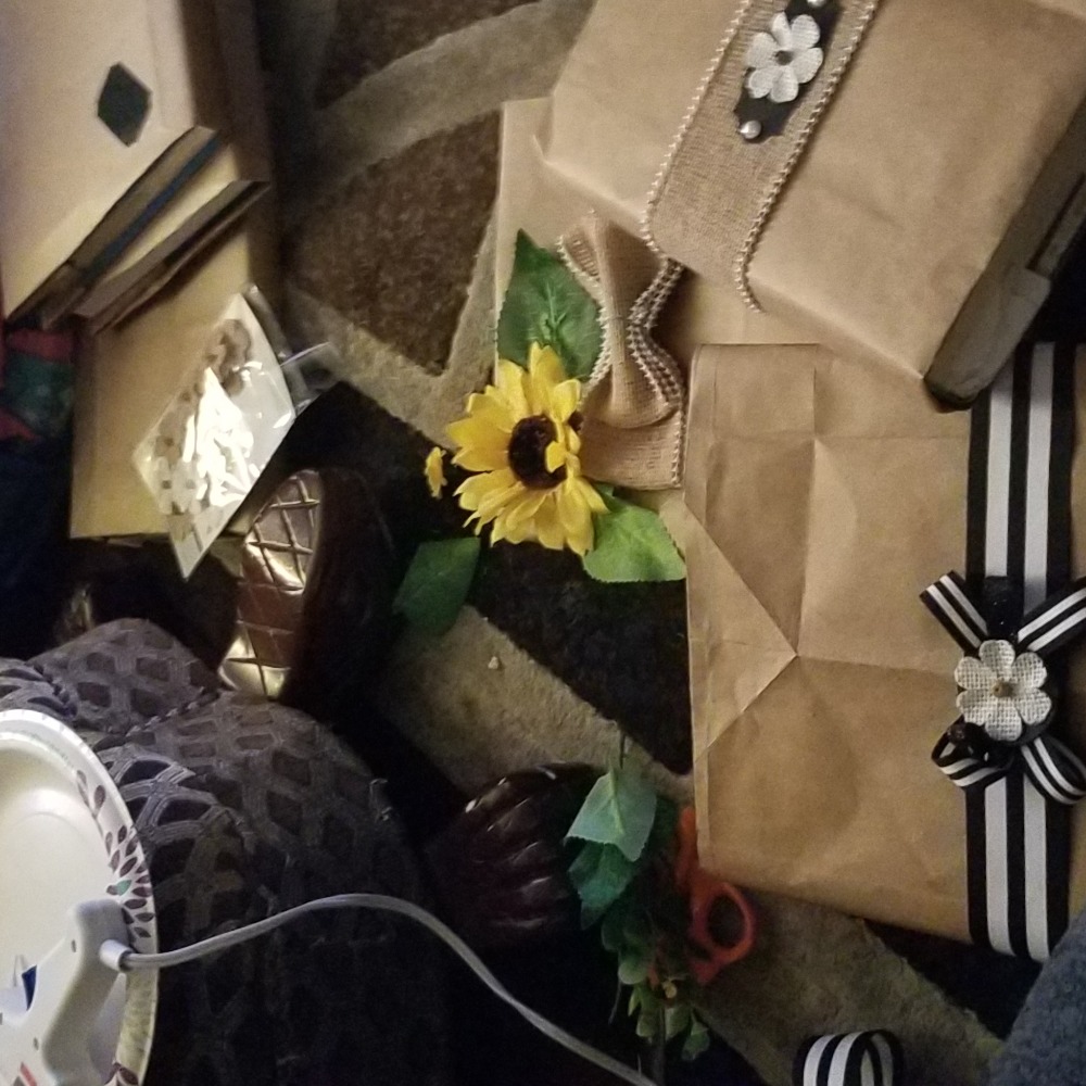 Meet your Posher, Dee